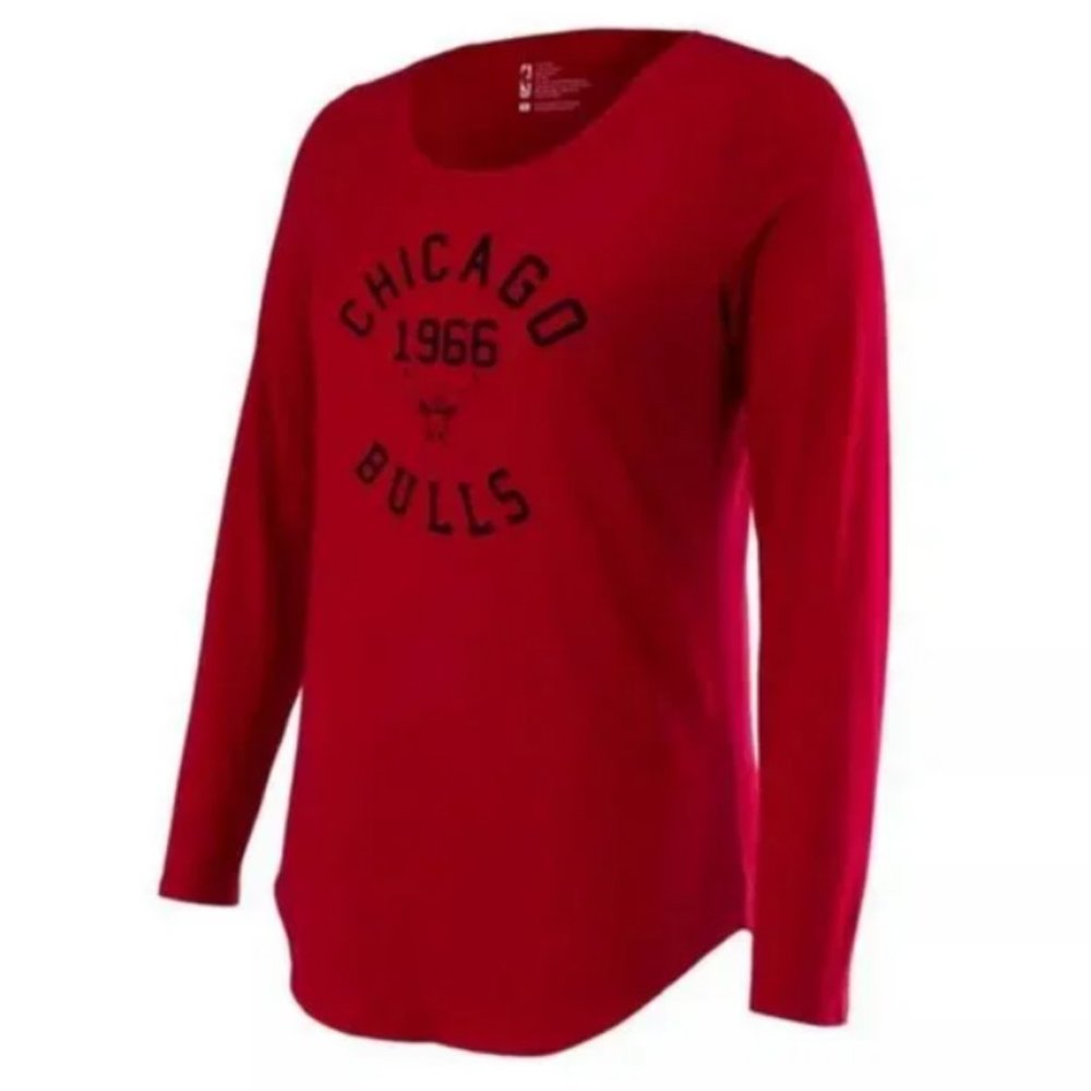 NBA Chicago Bulls Women's Long Sleeve Scoop Neck T-Shirt M
